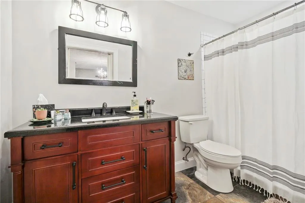 908 Natchez Trace, Sandy Springs, Georgia 30350, 2 Bedrooms Bedrooms, ,2 BathroomsBathrooms,Residential,Sold,908 Natchez Trace,6908193