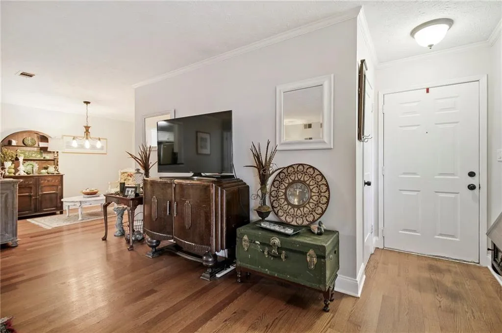 908 Natchez Trace, Sandy Springs, Georgia 30350, 2 Bedrooms Bedrooms, ,2 BathroomsBathrooms,Residential,Sold,908 Natchez Trace,6908193