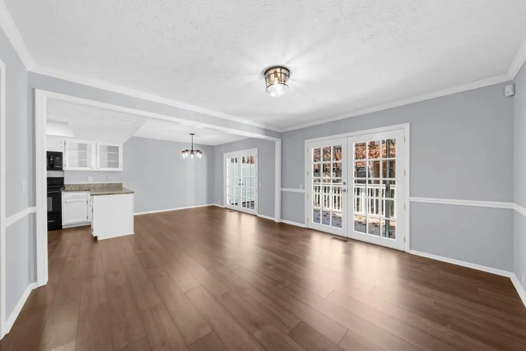 501 Dunwoody Chace, Atlanta, Georgia 30328, 4 Bedrooms Bedrooms, ,3 BathroomsBathrooms,Residential,For Sale,501 Dunwoody Chace,7694726