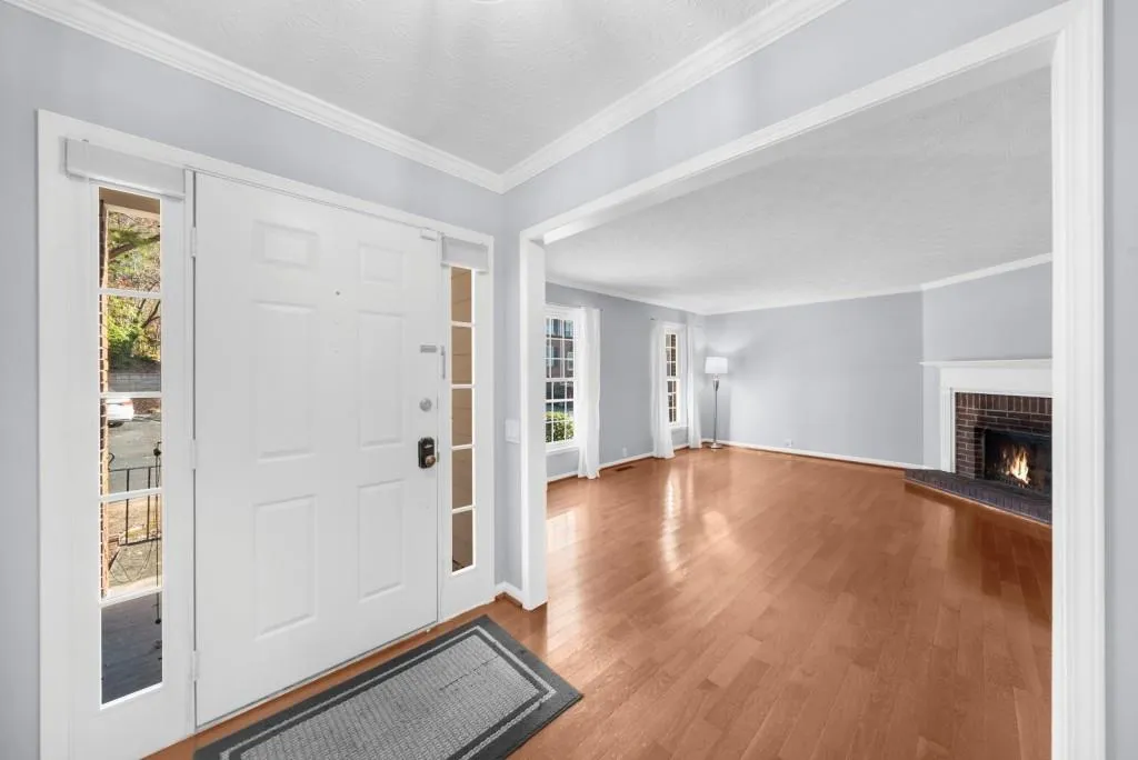 501 Dunwoody Chace, Atlanta, Georgia 30328, 4 Bedrooms Bedrooms, ,3 BathroomsBathrooms,Residential,For Sale,501 Dunwoody Chace,7694726