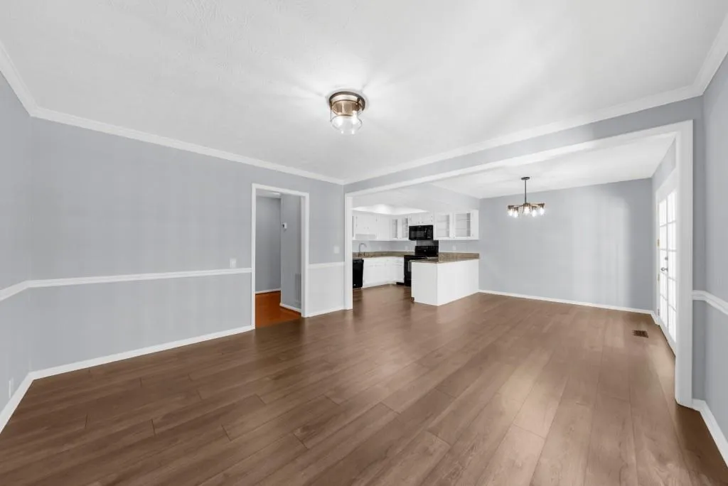 501 Dunwoody Chace, Atlanta, Georgia 30328, 4 Bedrooms Bedrooms, ,3 BathroomsBathrooms,Residential,For Sale,501 Dunwoody Chace,7694726