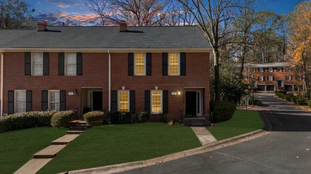 501 Dunwoody Chace, Atlanta, Georgia 30328, 4 Bedrooms Bedrooms, ,3 BathroomsBathrooms,Residential,For Sale,501 Dunwoody Chace,7694726