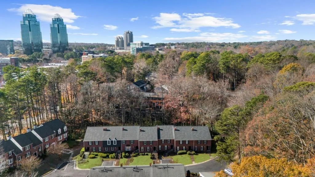501 Dunwoody Chace, Atlanta, Georgia 30328, 4 Bedrooms Bedrooms, ,3 BathroomsBathrooms,Residential,For Sale,501 Dunwoody Chace,7694726