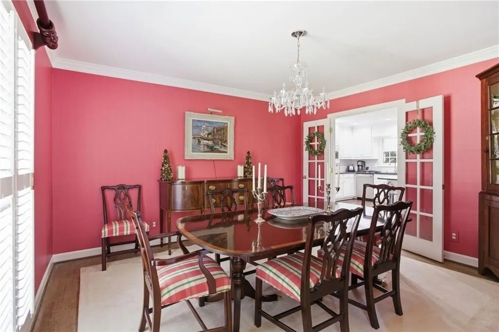 6225 Old Hickory Point, Atlanta, Georgia 30328, 5 Bedrooms Bedrooms, ,4 BathroomsBathrooms,Residential,For Sale,6225 Old Hickory Point,7750763