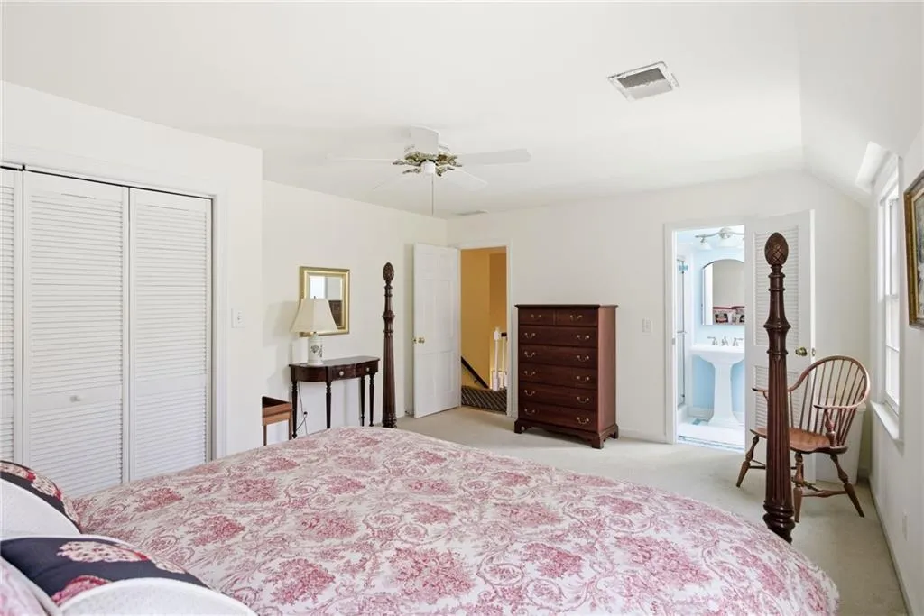 6225 Old Hickory Point, Atlanta, Georgia 30328, 5 Bedrooms Bedrooms, ,4 BathroomsBathrooms,Residential,For Sale,6225 Old Hickory Point,7750763