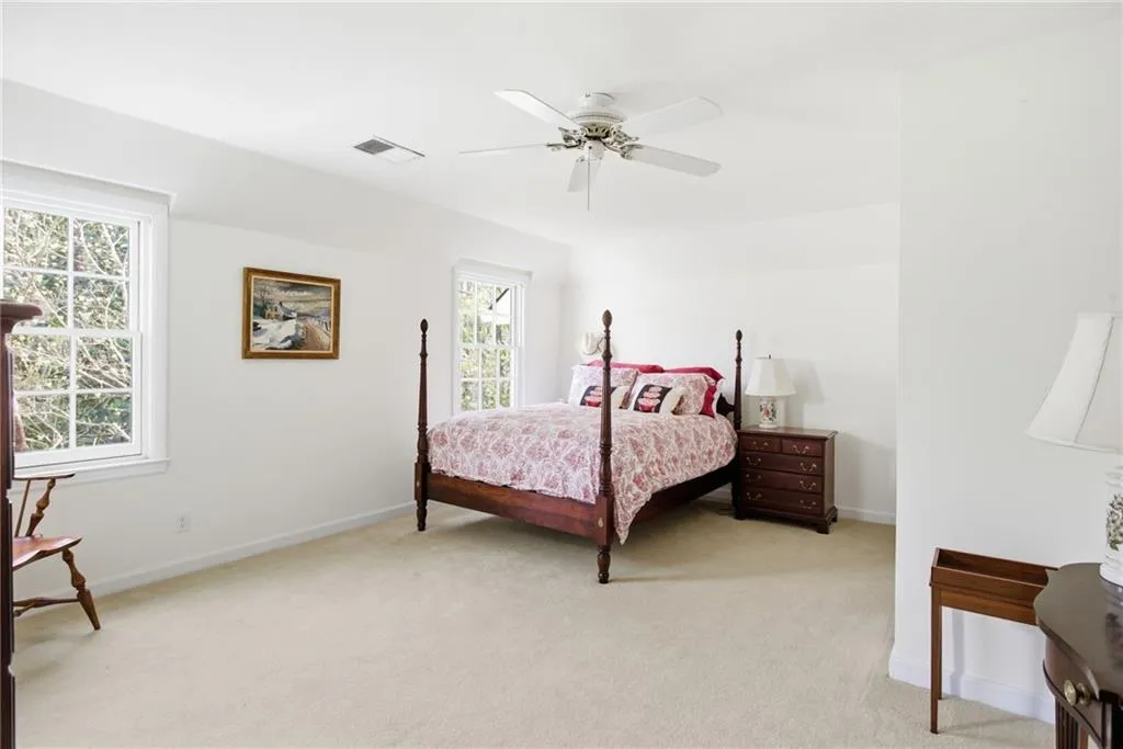 6225 Old Hickory Point, Atlanta, Georgia 30328, 5 Bedrooms Bedrooms, ,4 BathroomsBathrooms,Residential,For Sale,6225 Old Hickory Point,7750763