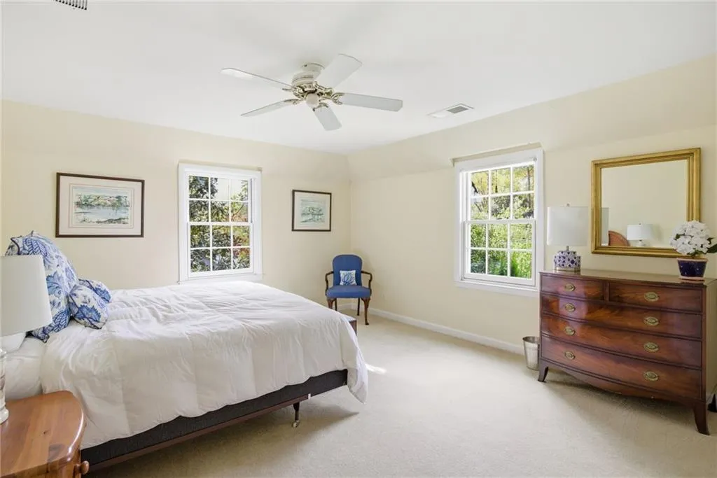 6225 Old Hickory Point, Atlanta, Georgia 30328, 5 Bedrooms Bedrooms, ,4 BathroomsBathrooms,Residential,For Sale,6225 Old Hickory Point,7750763