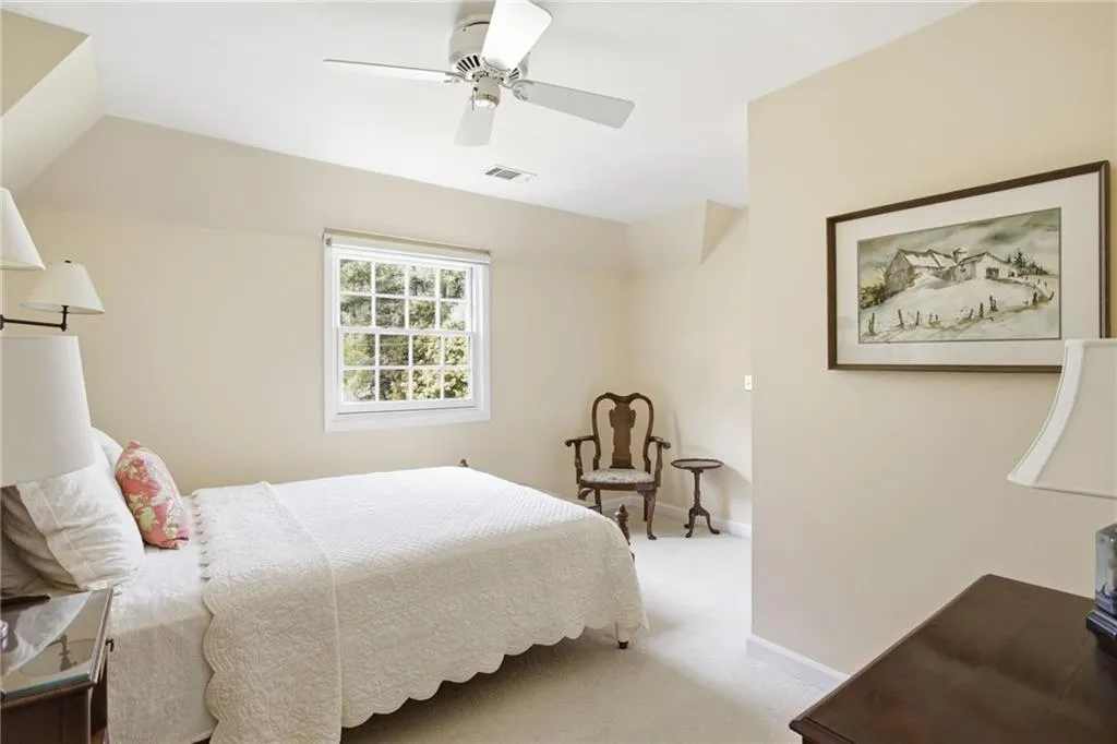 6225 Old Hickory Point, Atlanta, Georgia 30328, 5 Bedrooms Bedrooms, ,4 BathroomsBathrooms,Residential,For Sale,6225 Old Hickory Point,7750763