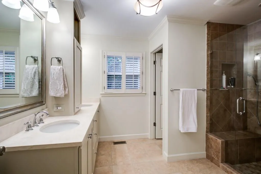 85 Wyndham Drive, Sandy Springs, Georgia 30328, 4 Bedrooms Bedrooms, ,3 BathroomsBathrooms,Residential,Sold,85 Wyndham Drive,6027410