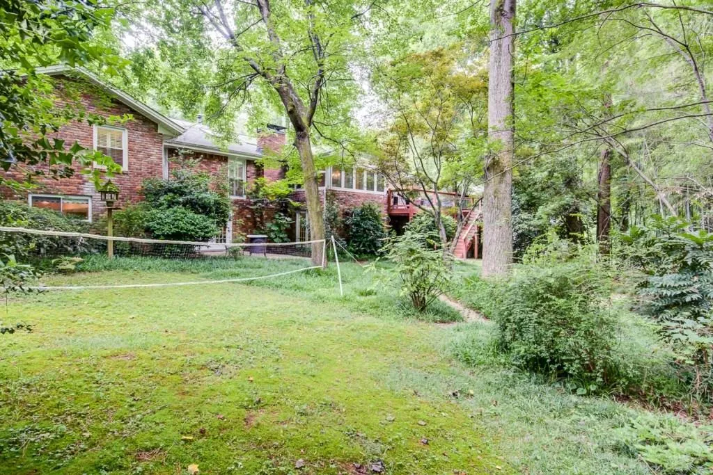 85 Wyndham Drive, Sandy Springs, Georgia 30328, 4 Bedrooms Bedrooms, ,3 BathroomsBathrooms,Residential,Sold,85 Wyndham Drive,6027410