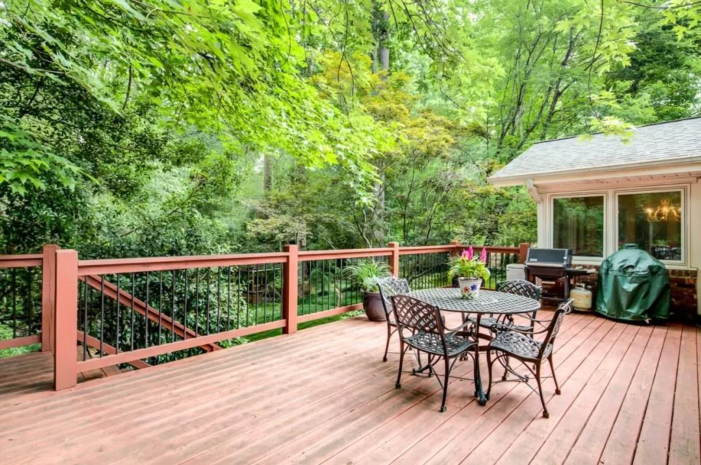 85 Wyndham Drive, Sandy Springs, Georgia 30328, 4 Bedrooms Bedrooms, ,3 BathroomsBathrooms,Residential,Sold,85 Wyndham Drive,6027410