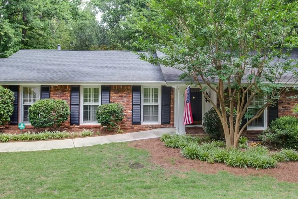 85 Wyndham Drive, Sandy Springs, Georgia 30328, 4 Bedrooms Bedrooms, ,3 BathroomsBathrooms,Residential,Sold,85 Wyndham Drive,6027410