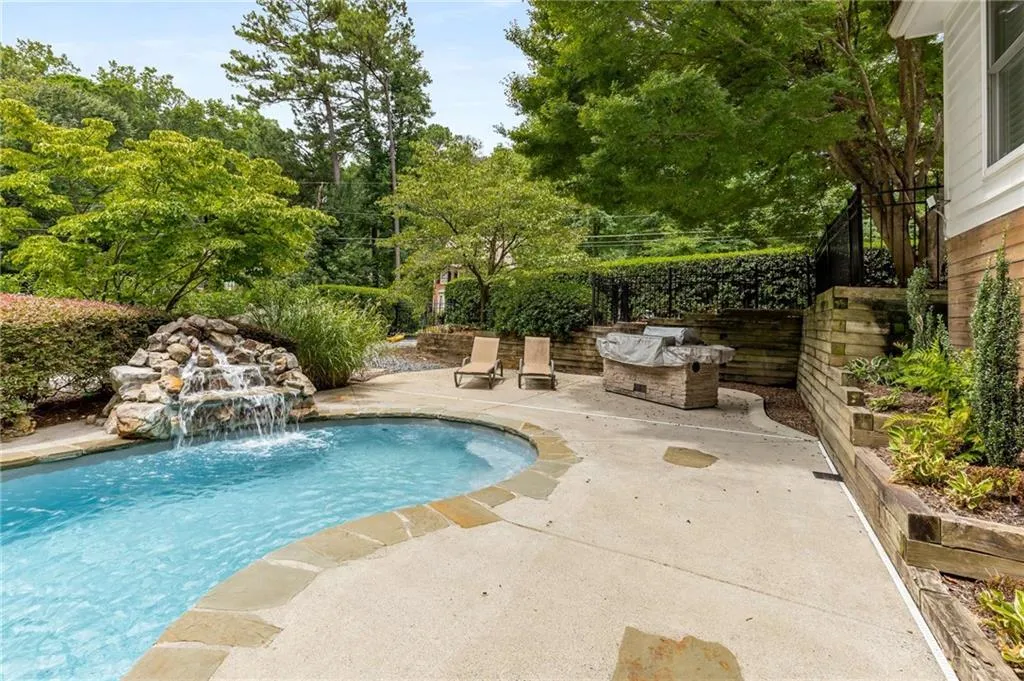 360 Spindle Court, Sandy Springs, Georgia 30350, 4 Bedrooms Bedrooms, ,3 BathroomsBathrooms,Residential,Sold,360 Spindle Court,7425203