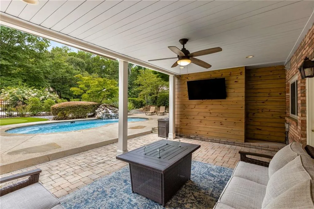 360 Spindle Court, Sandy Springs, Georgia 30350, 4 Bedrooms Bedrooms, ,3 BathroomsBathrooms,Residential,Sold,360 Spindle Court,7425203