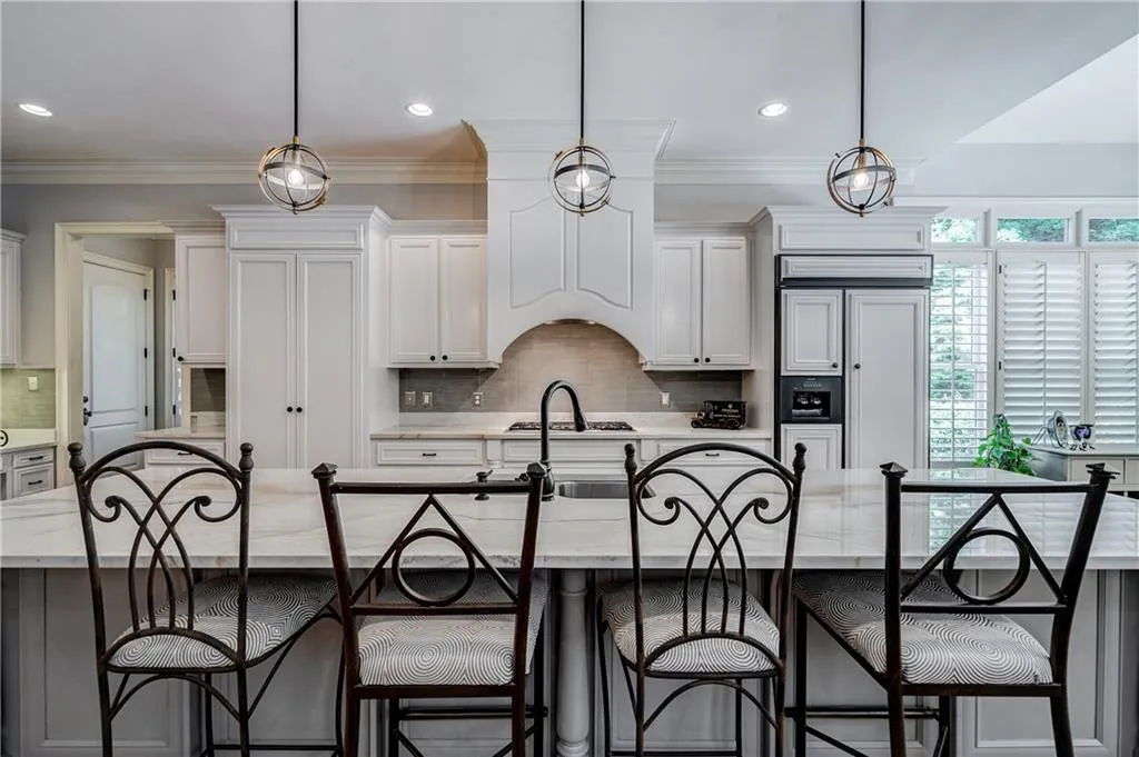 246 Lafayette Way, Atlanta, Georgia 30327, 6 Bedrooms Bedrooms, ,6 BathroomsBathrooms,Residential,Sold,246 Lafayette Way,6582225