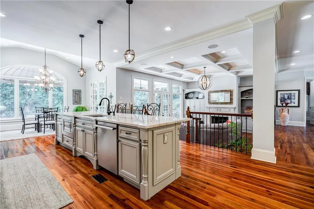 246 Lafayette Way, Atlanta, Georgia 30327, 6 Bedrooms Bedrooms, ,6 BathroomsBathrooms,Residential,Sold,246 Lafayette Way,6582225