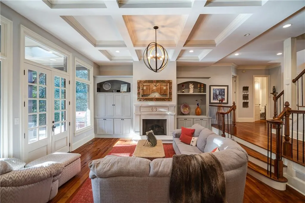 246 Lafayette Way, Atlanta, Georgia 30327, 6 Bedrooms Bedrooms, ,6 BathroomsBathrooms,Residential,Sold,246 Lafayette Way,6582225