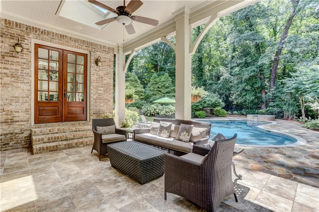 246 Lafayette Way, Atlanta, Georgia 30327, 6 Bedrooms Bedrooms, ,6 BathroomsBathrooms,Residential,Sold,246 Lafayette Way,6582225