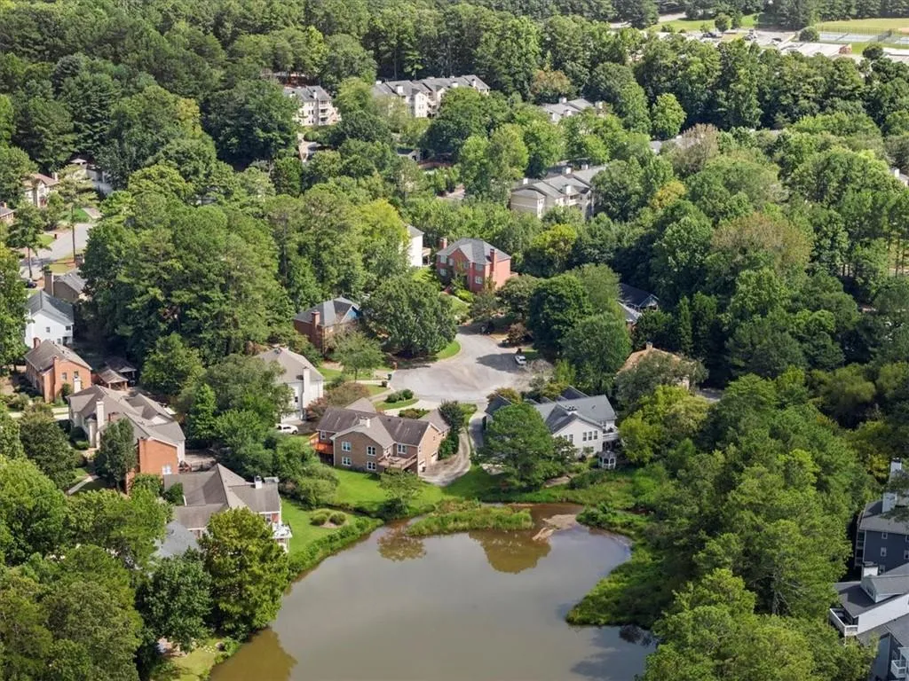 610 Corbin Lake Court, Sandy Springs, Georgia 30350, 2 Bedrooms Bedrooms, ,2 BathroomsBathrooms,Residential,Sold,610 Corbin Lake Court,7269557