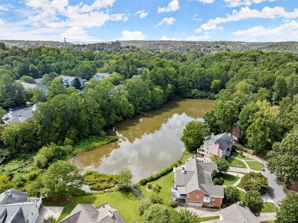 610 Corbin Lake Court, Sandy Springs, Georgia 30350, 2 Bedrooms Bedrooms, ,2 BathroomsBathrooms,Residential,Sold,610 Corbin Lake Court,7269557