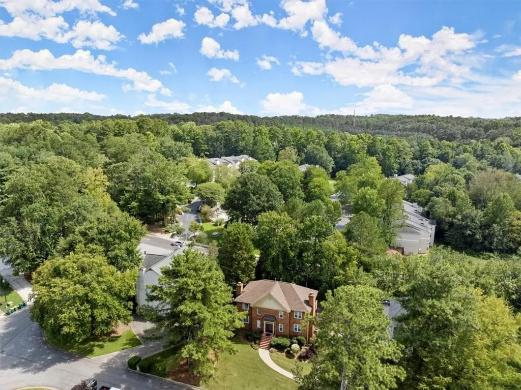 610 Corbin Lake Court, Sandy Springs, Georgia 30350, 2 Bedrooms Bedrooms, ,2 BathroomsBathrooms,Residential,Sold,610 Corbin Lake Court,7269557