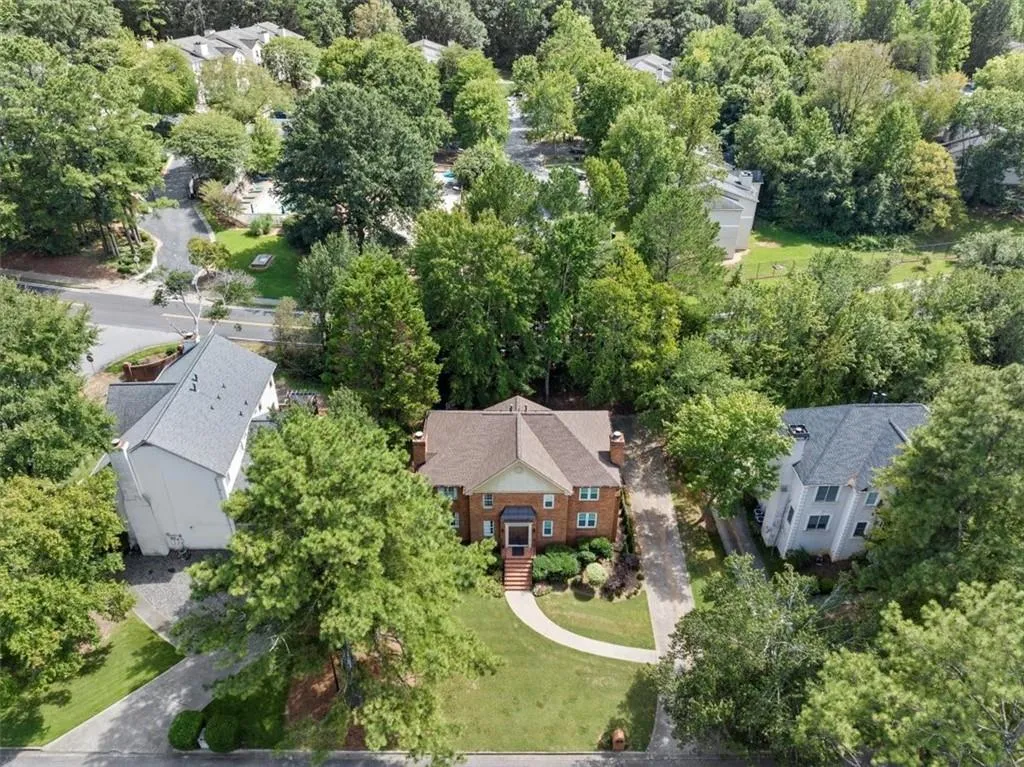 610 Corbin Lake Court, Sandy Springs, Georgia 30350, 2 Bedrooms Bedrooms, ,2 BathroomsBathrooms,Residential,Sold,610 Corbin Lake Court,7269557