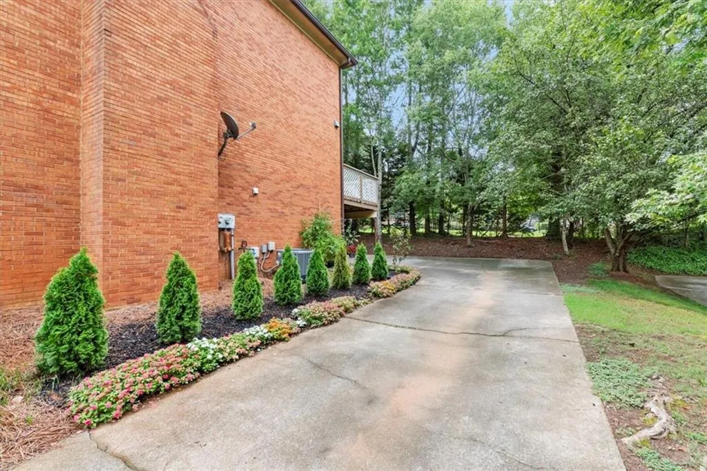 610 Corbin Lake Court, Sandy Springs, Georgia 30350, 2 Bedrooms Bedrooms, ,2 BathroomsBathrooms,Residential,Sold,610 Corbin Lake Court,7269557