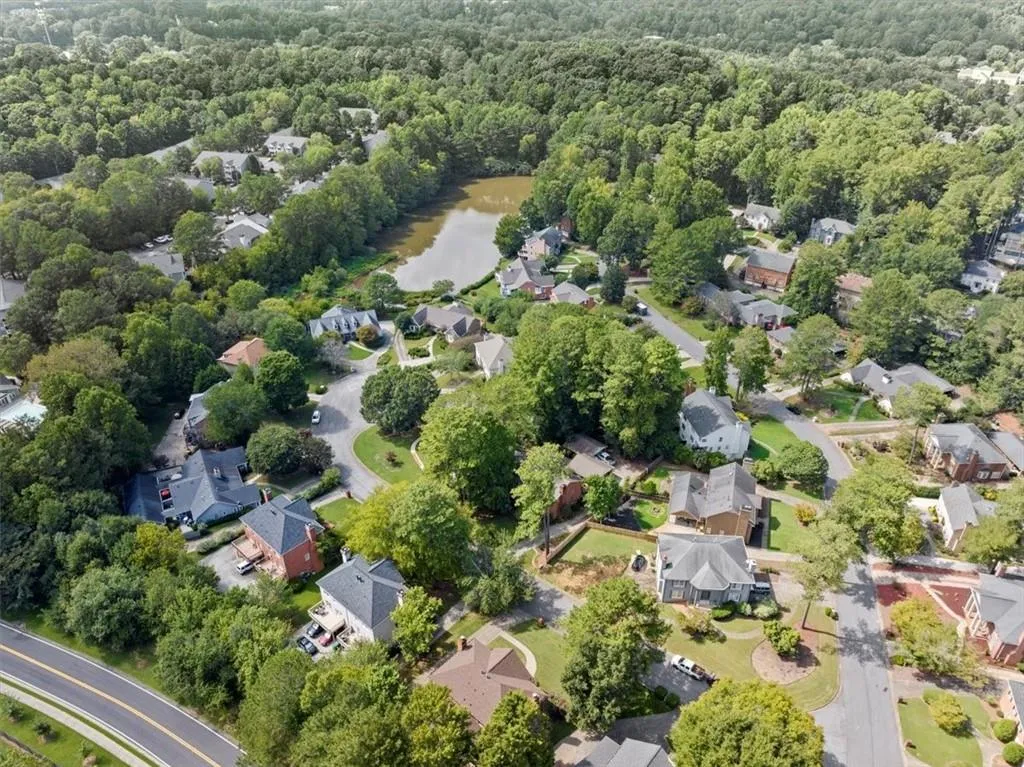 610 Corbin Lake Court, Sandy Springs, Georgia 30350, 2 Bedrooms Bedrooms, ,2 BathroomsBathrooms,Residential,Sold,610 Corbin Lake Court,7269557