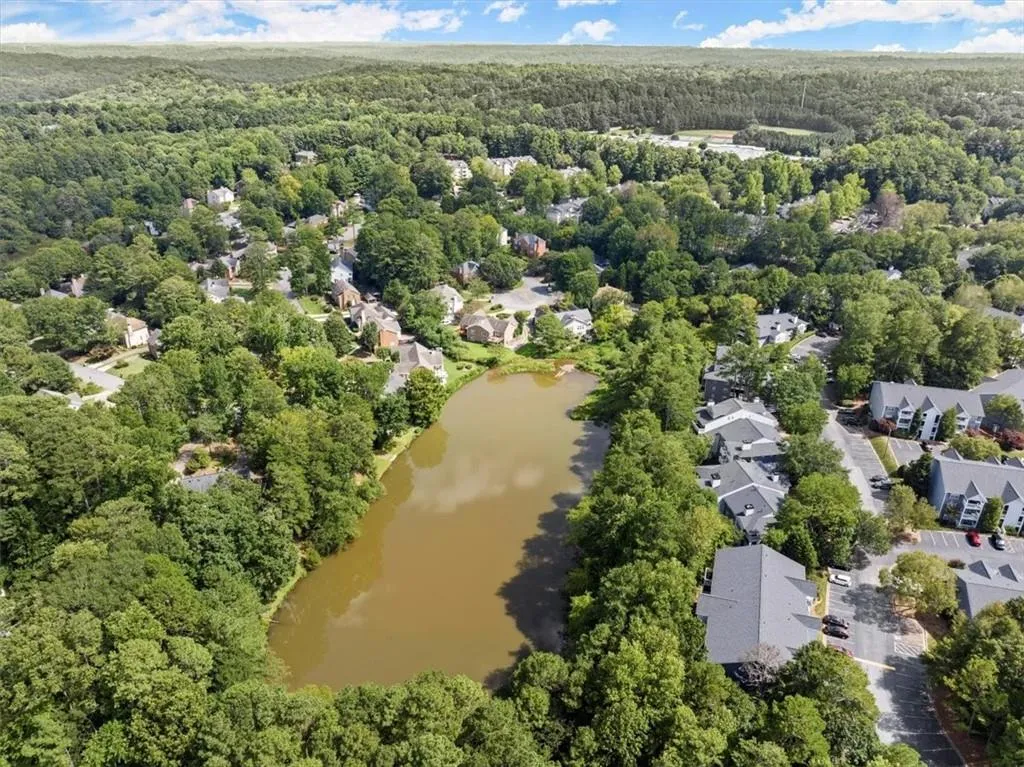 610 Corbin Lake Court, Sandy Springs, Georgia 30350, 2 Bedrooms Bedrooms, ,2 BathroomsBathrooms,Residential,Sold,610 Corbin Lake Court,7269557