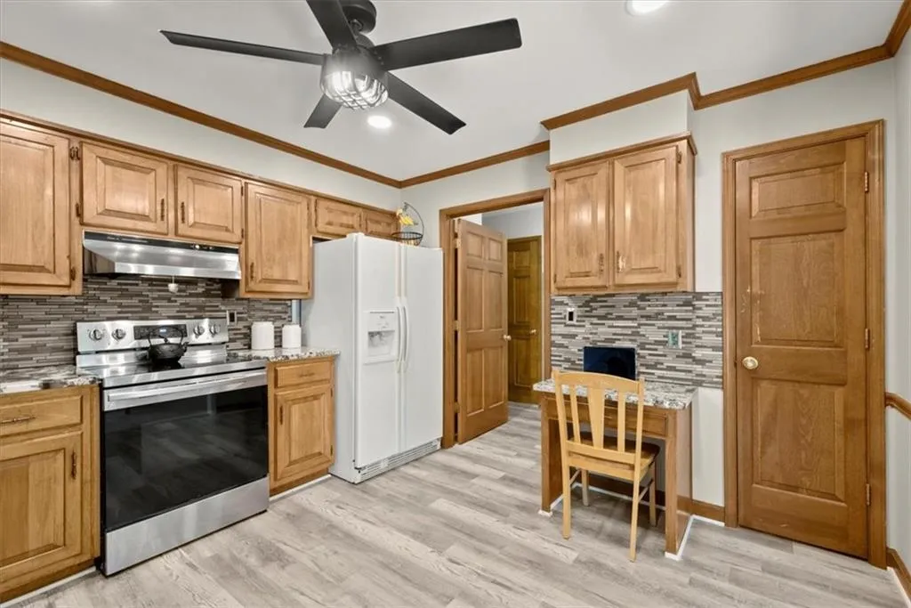 610 Corbin Lake Court, Sandy Springs, Georgia 30350, 2 Bedrooms Bedrooms, ,2 BathroomsBathrooms,Residential,Sold,610 Corbin Lake Court,7269557