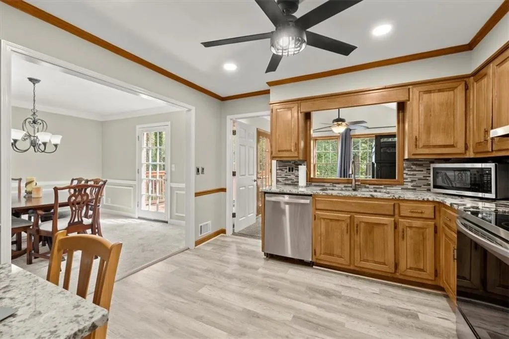 610 Corbin Lake Court, Sandy Springs, Georgia 30350, 2 Bedrooms Bedrooms, ,2 BathroomsBathrooms,Residential,Sold,610 Corbin Lake Court,7269557