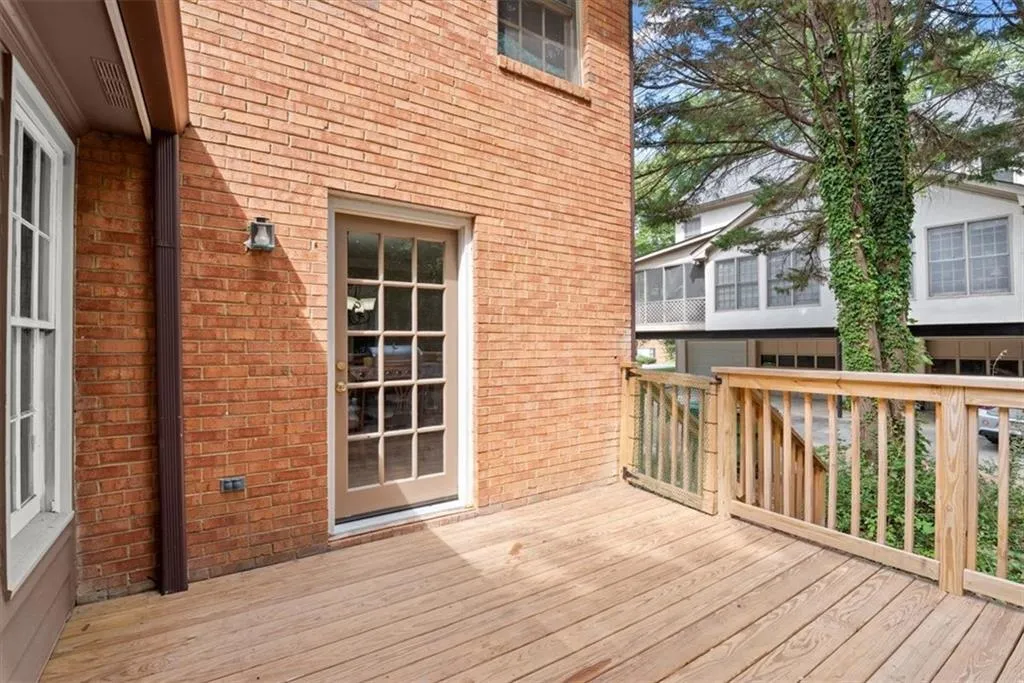 610 Corbin Lake Court, Sandy Springs, Georgia 30350, 2 Bedrooms Bedrooms, ,2 BathroomsBathrooms,Residential,Sold,610 Corbin Lake Court,7269557