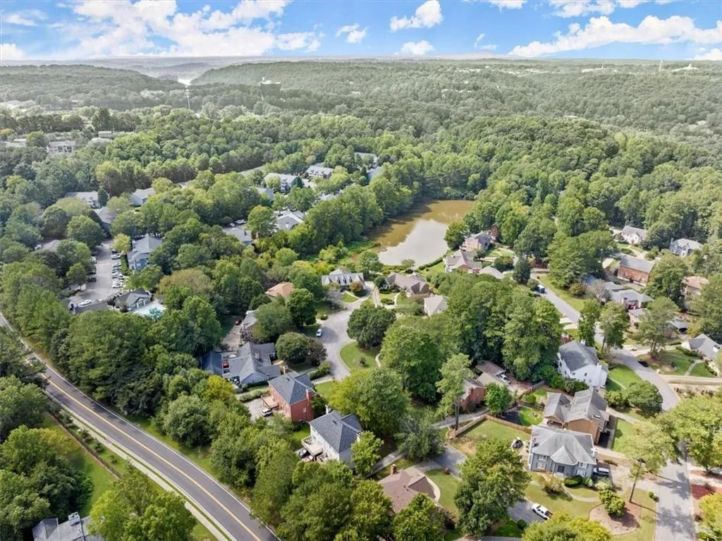 610 Corbin Lake Court, Sandy Springs, Georgia 30350, 2 Bedrooms Bedrooms, ,2 BathroomsBathrooms,Residential,Sold,610 Corbin Lake Court,7269557