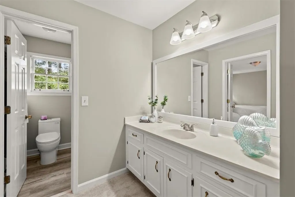 610 Corbin Lake Court, Sandy Springs, Georgia 30350, 2 Bedrooms Bedrooms, ,2 BathroomsBathrooms,Residential,Sold,610 Corbin Lake Court,7269557