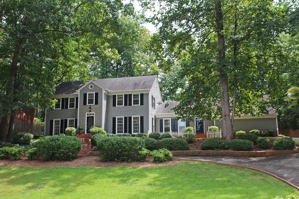 90 River Court Parkway, Atlanta, Georgia 30328, 5 Bedrooms Bedrooms, ,4 BathroomsBathrooms,Residential,Sold,90 River Court Parkway,5582607