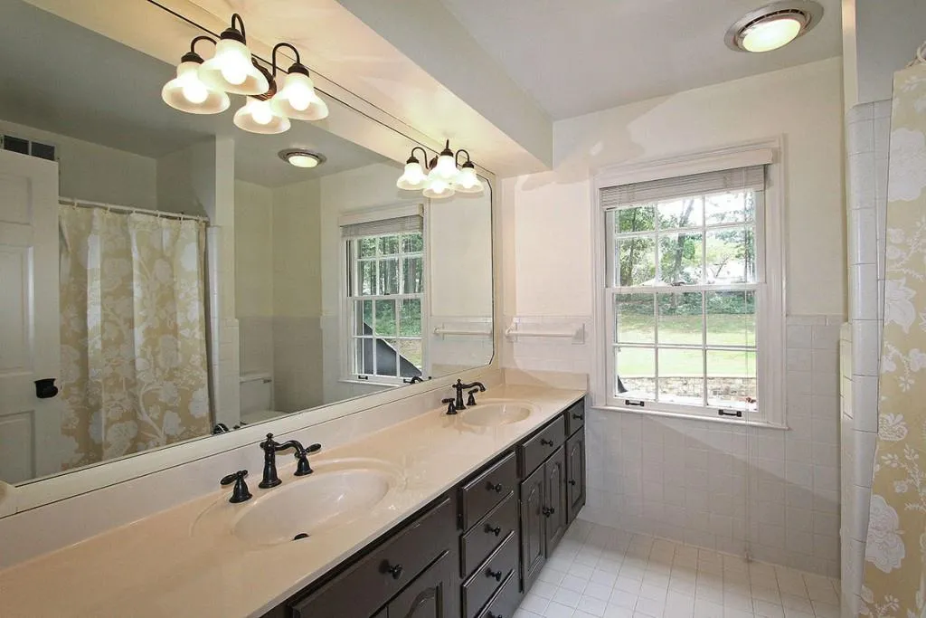 90 River Court Parkway, Atlanta, Georgia 30328, 5 Bedrooms Bedrooms, ,4 BathroomsBathrooms,Residential,Sold,90 River Court Parkway,5582607