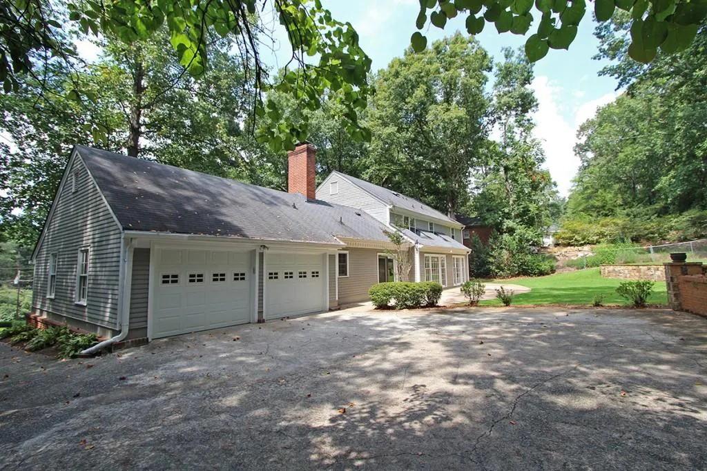 90 River Court Parkway, Atlanta, Georgia 30328, 5 Bedrooms Bedrooms, ,4 BathroomsBathrooms,Residential,Sold,90 River Court Parkway,5582607