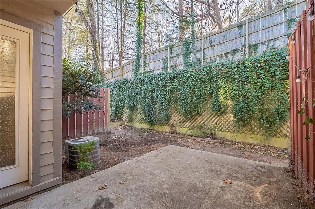 301 Masons Creek Circle, Atlanta, Georgia 30350, 3 Bedrooms Bedrooms, ,2 BathroomsBathrooms,Residential,Sold,301 Masons Creek Circle,6997276