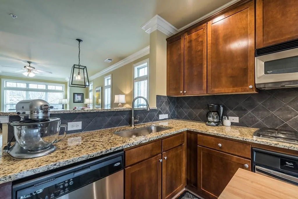 283 Le Gran Bend Unit 283, Atlanta, Georgia 30328, 2 Bedrooms Bedrooms, ,2 BathroomsBathrooms,Residential,Sold,283 Le Gran Bend Unit 283,5974248