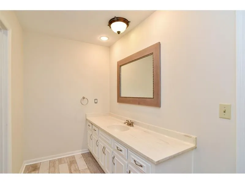15 Messina Way, Sandy Springs, Georgia 30328, 5 Bedrooms Bedrooms, ,3 BathroomsBathrooms,Residential,Sold,15 Messina Way,5742239