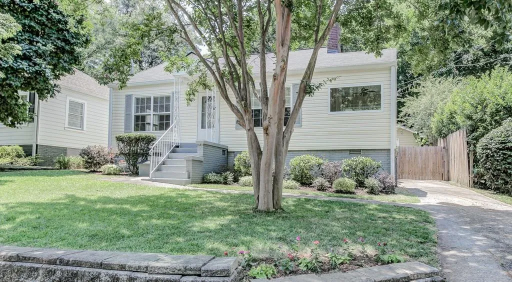 1232 Holly Street Nw, Atlanta, Georgia 30318, 3 Bedrooms Bedrooms, ,2 BathroomsBathrooms,Residential,Sold,1232 Holly Street Nw,5704130