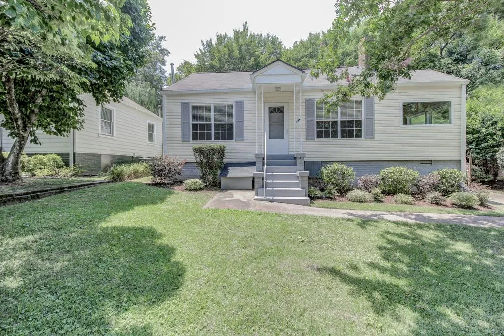 1232 Holly Street Nw, Atlanta, Georgia 30318, 3 Bedrooms Bedrooms, ,2 BathroomsBathrooms,Residential,Sold,1232 Holly Street Nw,5704130