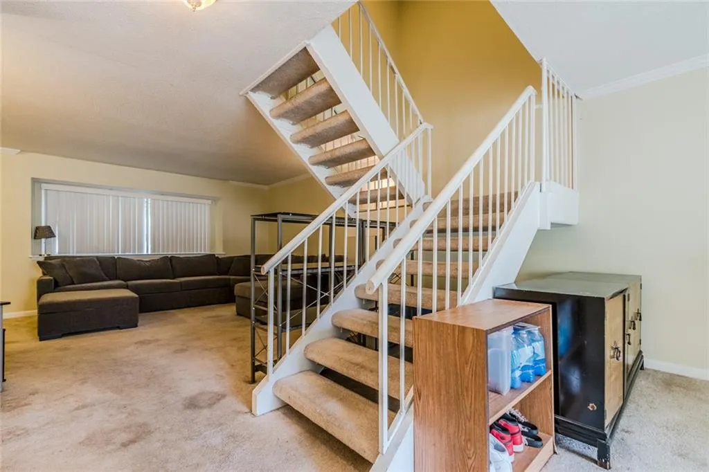 7122 Stonington Drive, Sandy Springs, Georgia 30328, 2 Bedrooms Bedrooms, ,2 BathroomsBathrooms,Residential,Sold,7122 Stonington Drive,6620137