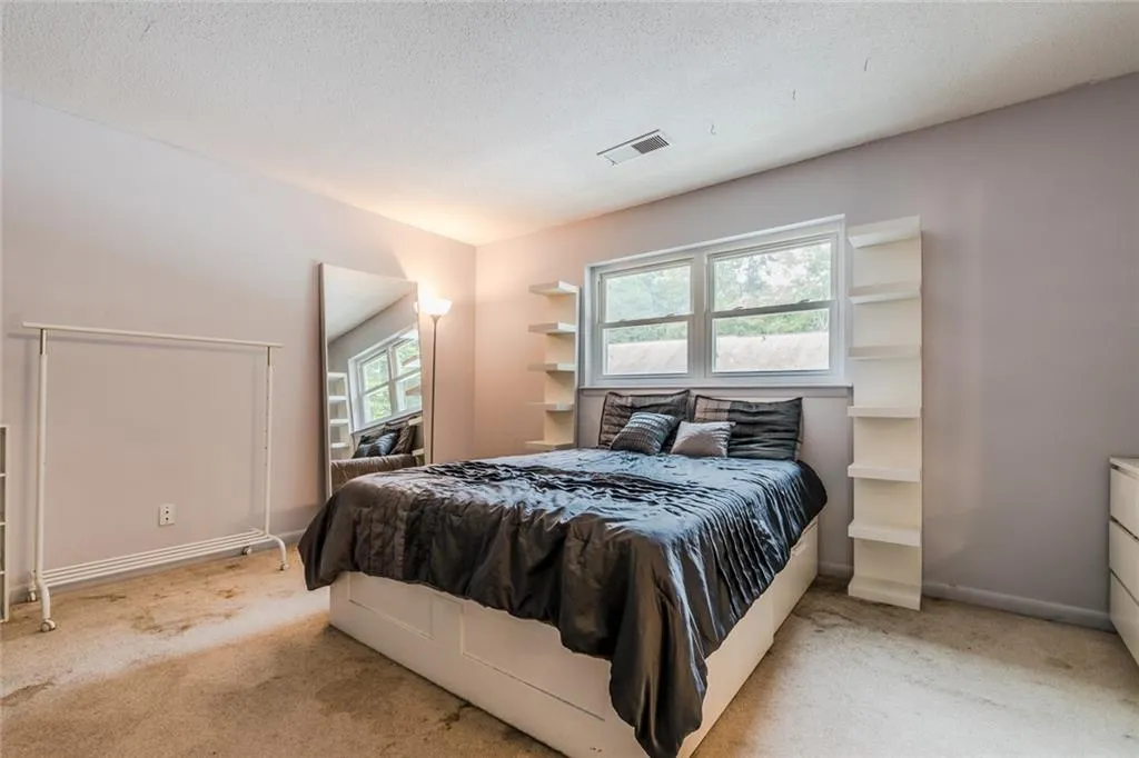 7122 Stonington Drive, Sandy Springs, Georgia 30328, 2 Bedrooms Bedrooms, ,2 BathroomsBathrooms,Residential,Sold,7122 Stonington Drive,6620137