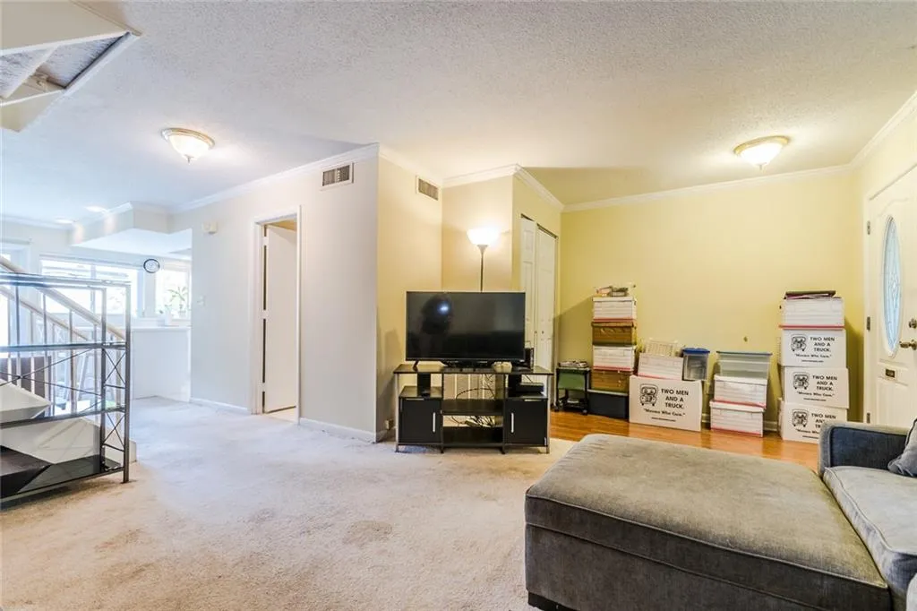 7122 Stonington Drive, Sandy Springs, Georgia 30328, 2 Bedrooms Bedrooms, ,2 BathroomsBathrooms,Residential,Sold,7122 Stonington Drive,6620137