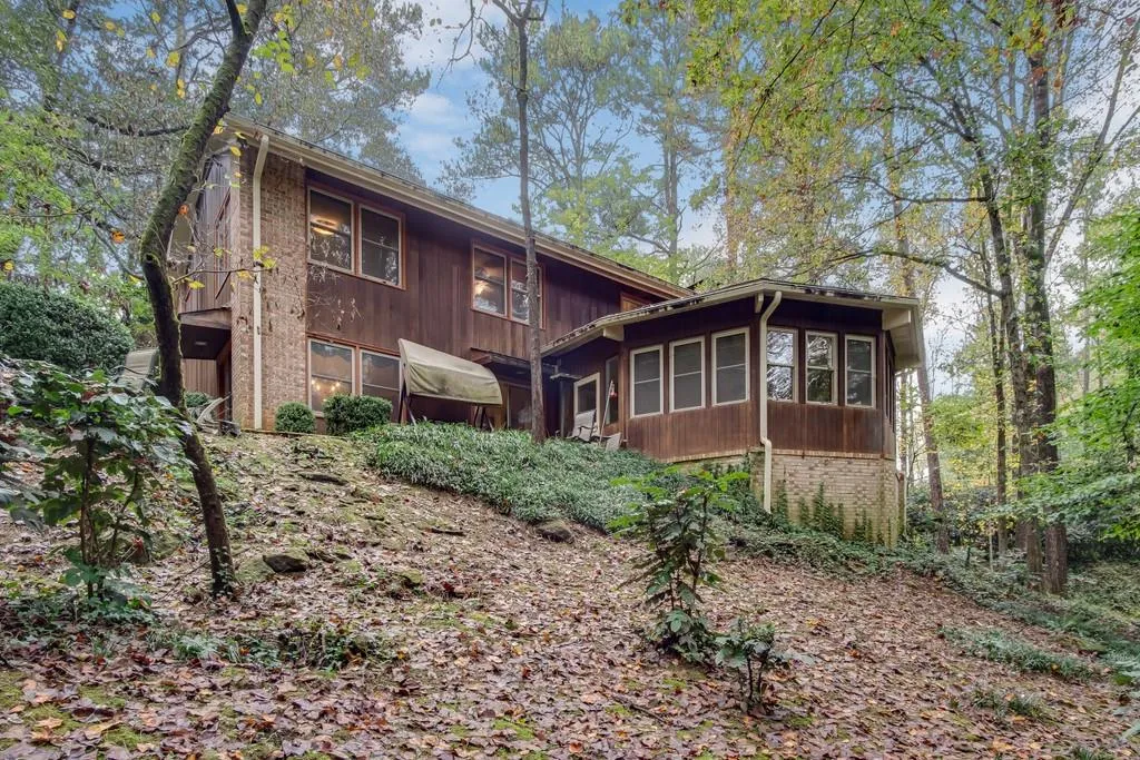 8326 Berkley Ridge Ne, Sandy Springs, Georgia 30350, 5 Bedrooms Bedrooms, ,2 BathroomsBathrooms,Residential,Sold,8326 Berkley Ridge Ne,6802888