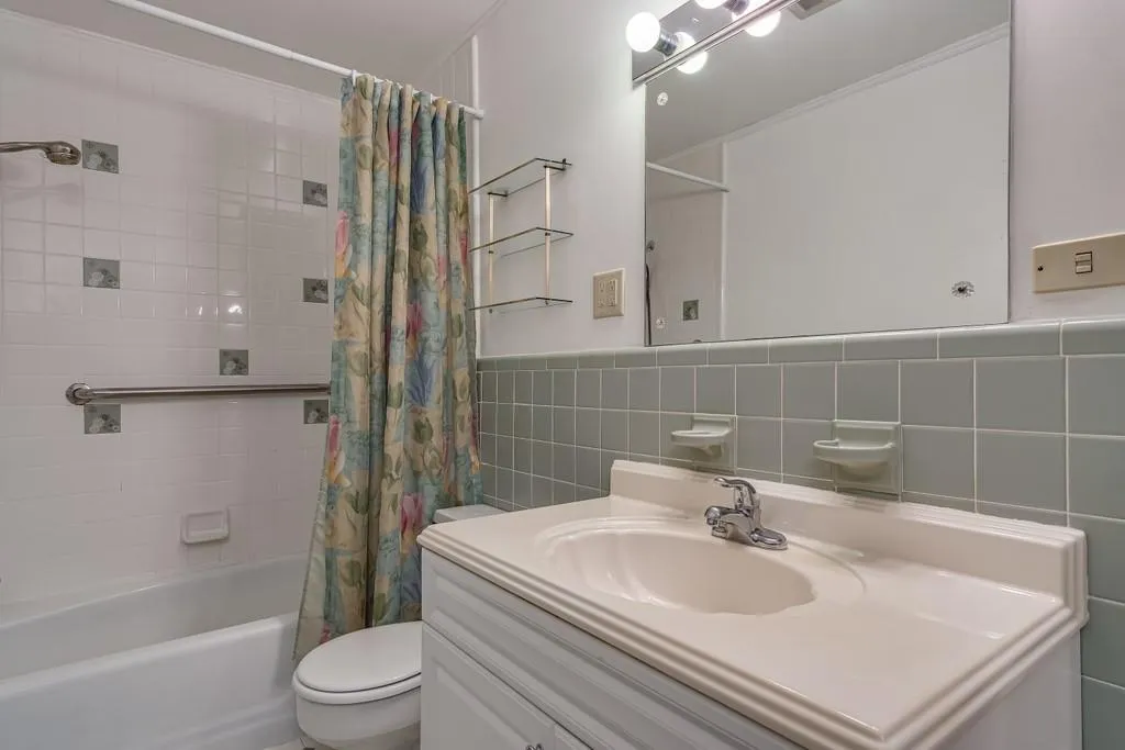 8326 Berkley Ridge Ne, Sandy Springs, Georgia 30350, 5 Bedrooms Bedrooms, ,2 BathroomsBathrooms,Residential,Sold,8326 Berkley Ridge Ne,6802888