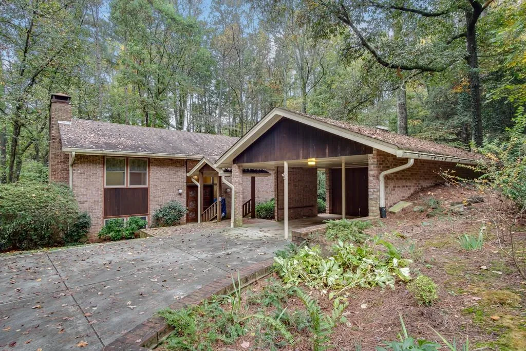 8326 Berkley Ridge Ne, Sandy Springs, Georgia 30350, 5 Bedrooms Bedrooms, ,2 BathroomsBathrooms,Residential,Sold,8326 Berkley Ridge Ne,6802888