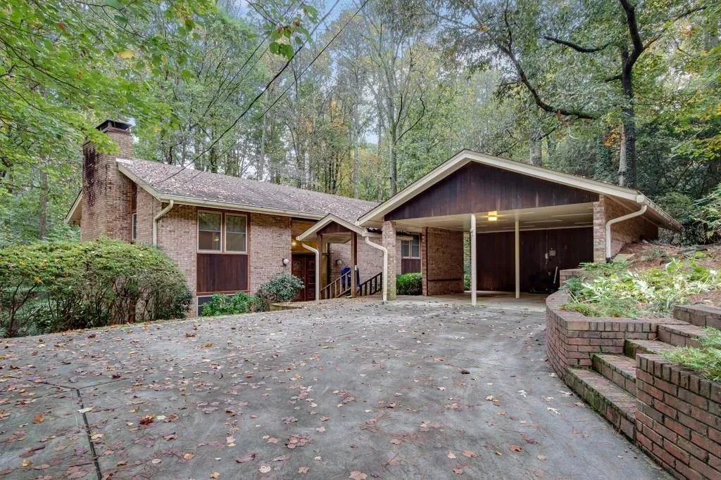 8326 Berkley Ridge Ne, Sandy Springs, Georgia 30350, 5 Bedrooms Bedrooms, ,2 BathroomsBathrooms,Residential,Sold,8326 Berkley Ridge Ne,6802888