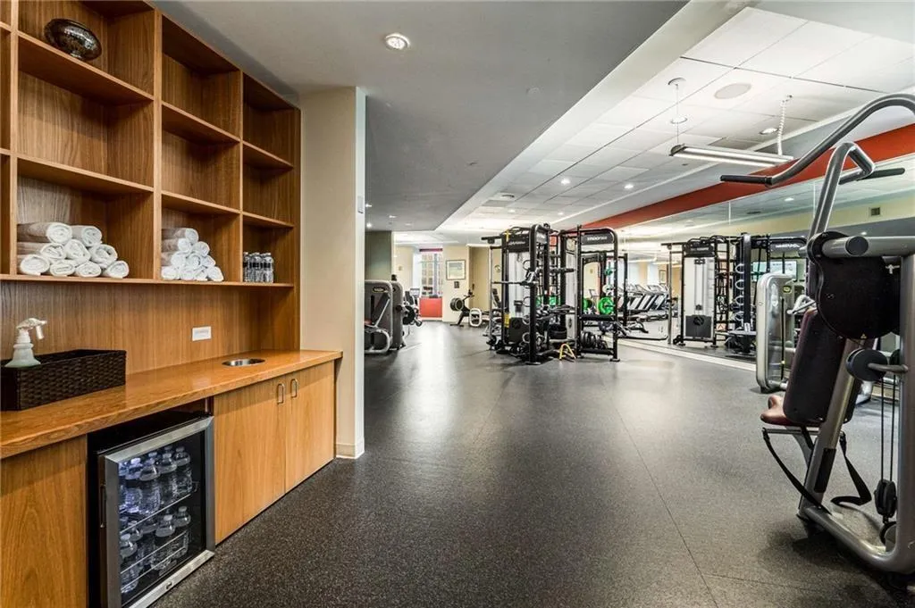 3376 Peachtree Road Ne Unit 33b, Atlanta, Georgia 30326, 3 Bedrooms Bedrooms, ,3 BathroomsBathrooms,Residential,For Sale,3376 Peachtree Road Ne Unit 33b,7675558